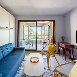 Beau Véranda à Deux Pas De La - Parking Inclus Appartement